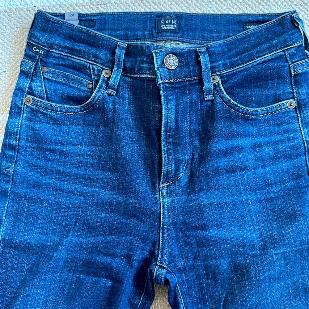Citizens of Humanity. Rocket crop. Dark wash.